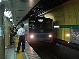 撮影：東京メトロ千代田線新御茶ノ水駅